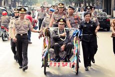 Lepas Purnawirawan, Kapolres Wanita Ini Kayuh Becak Keliling Kota