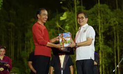 Kadin Indonesia Serahkan Peta Jalan Indonesia Emas 2045 ke Presiden Joko Widodo di IKN