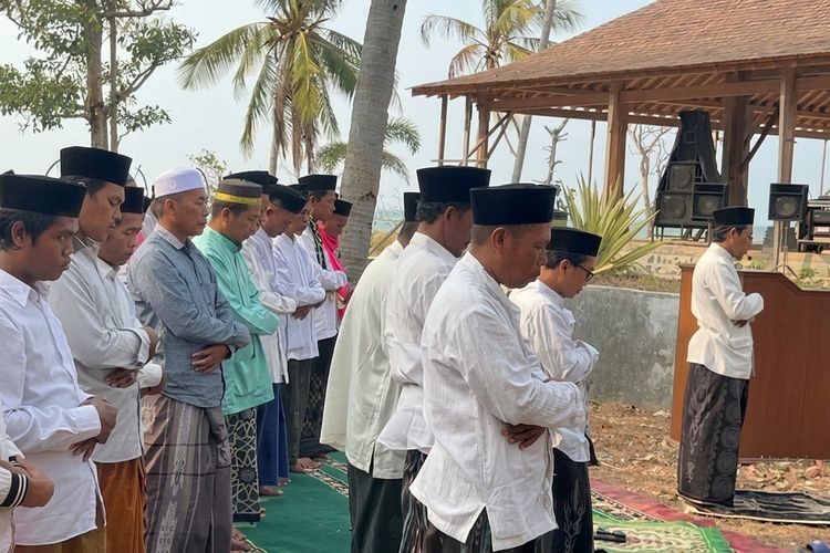 Kemarau Panjang, Warga Kepulauan Masalembu Sumenep Gelar Shalat Istisqa Meminta Hujan