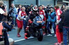 Lorenzo Serahkan Tugas Meyakinkan Stoner kepada Ducati