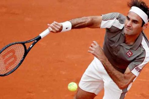 Federer Buat Sejarah di Lapangan Roland Garros