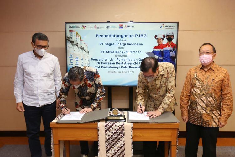 Penandatanganan penyaluran gas bumi antara PT Gagas Energi Indonesia (Gagas) dengan PT Krida Bangun Persada selaku pengelola Rest Area Km 72A di Kantor Pusat PGN pada selasa, (26/04/2022).