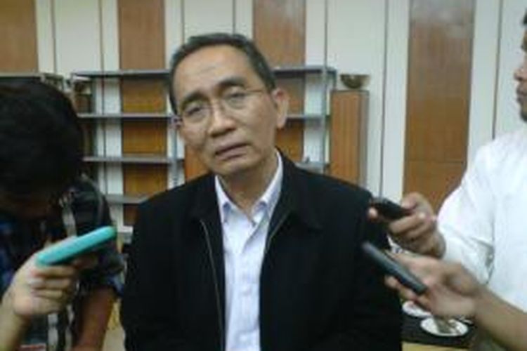 Wakil Ketua Komisi Pemberantasan Korupsi (KPK) Adnan Pandu Praja