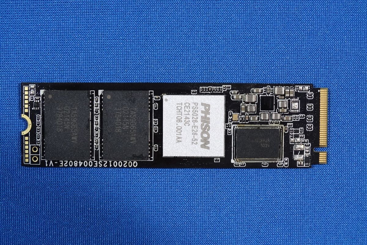 Ilustrasi SSD NVMe dengan controller Phison E26