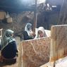 Cerita Perajin Batik di Girilayu Hidupkan Warisan Mangkunegaran 