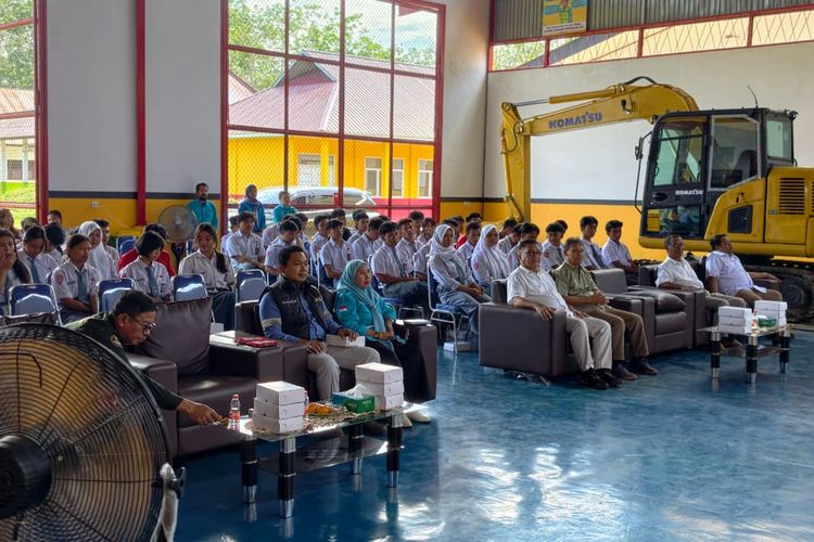 Pelaksanaan program K3 Goes to SOBAT yang menghadirkan seminar di Kalimantan Timur.