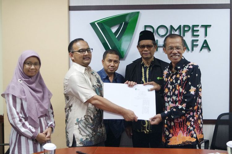 Dompet Dhuafa bersama pemerintah Kabupaten Magetan akan berupaya memberantas kemiskinan di sana melalui Edu Farm. Langkah tersebut ditandai dengan penandatanganan kerja sama antara kedua belah pihak.