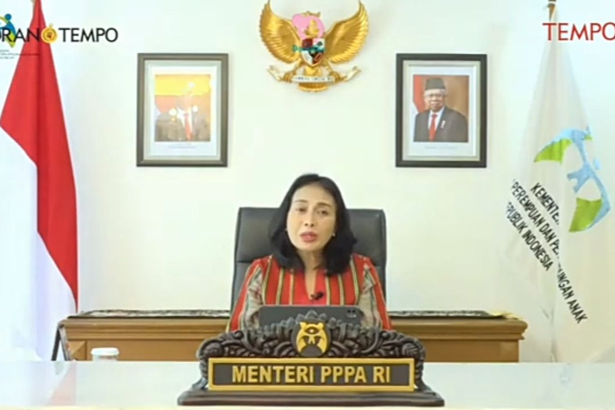 Menteri Pemberdayaan Perempuan dan Perlindungan Anak I Gusti Ayu Bintang Darmawati dalam diskusi media virtual bertema Perempuan-Perempuan di Dunia Tambang, Senin (18/4/2022). (Tangkapan layar)
