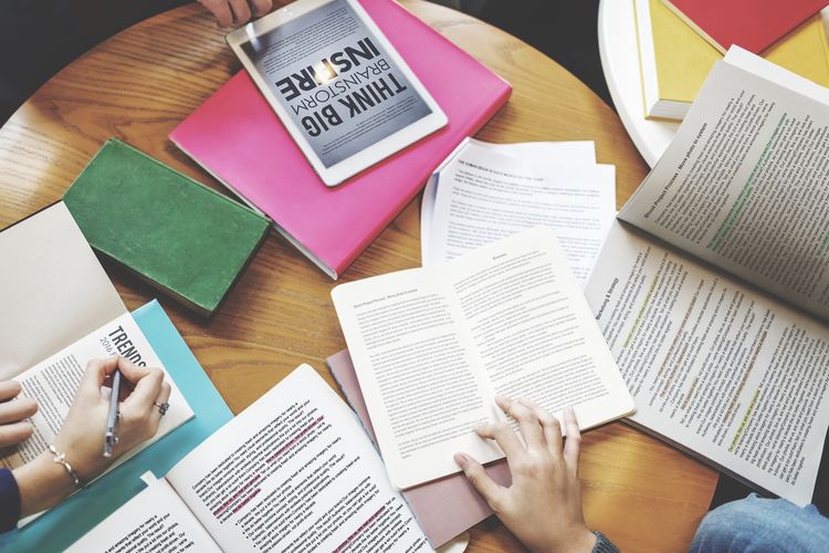 Keuntungan dan Kerugian Sistem Peer Review Terbuka