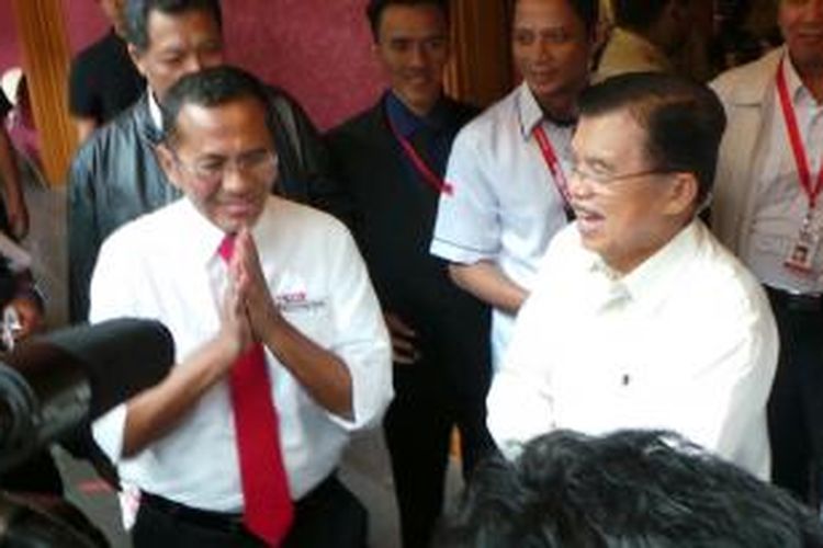 Dahlan Iskan bersama Jusuf Kalla, di Sentul, Bogor, Jawa Barat, Sabtu (31/5/2014).