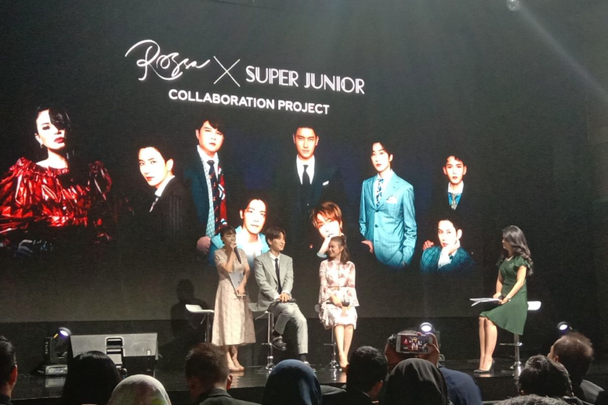 Penyanyi Rossa dan member boyband Super Junior, Leeteuk, menghadiri jumpa pers kerja sama antara SM Entertainment dan Trans Media di Ballroom C Grand Hyatt Hotel, Thamrin, Kamis (21/2/2019). Kerja sama tersebut menghasilkan proyek kolaborasi antara Rossa dan Super Junior.