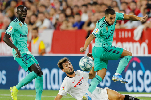 Eden Hazard Tampil Impresif Saat Kawal Pertahanan Real Madrid