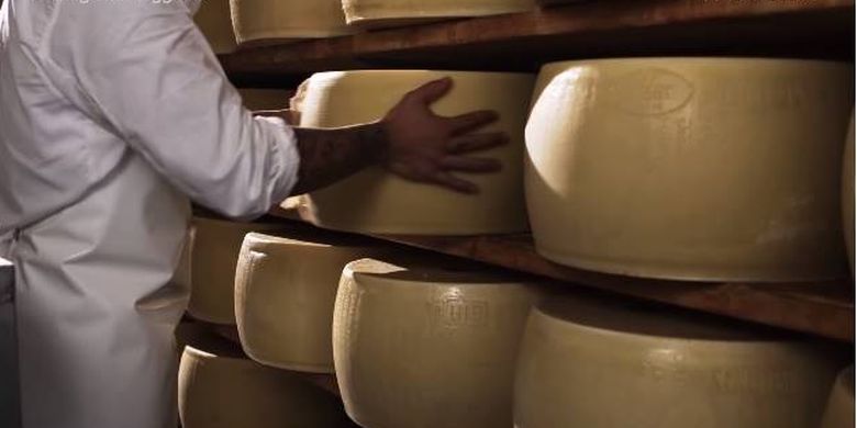 5 Alasan Harga Keju Parmesan Begitu Mahal Halaman All Kompas Com