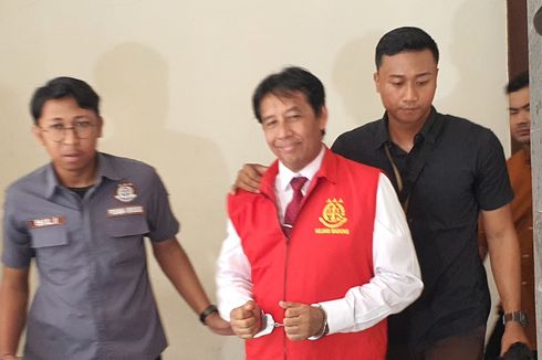Jaksa: Keluarga Rektor Udayana Pakai Alphard Hasil Endapan Pungli SPI di Bank