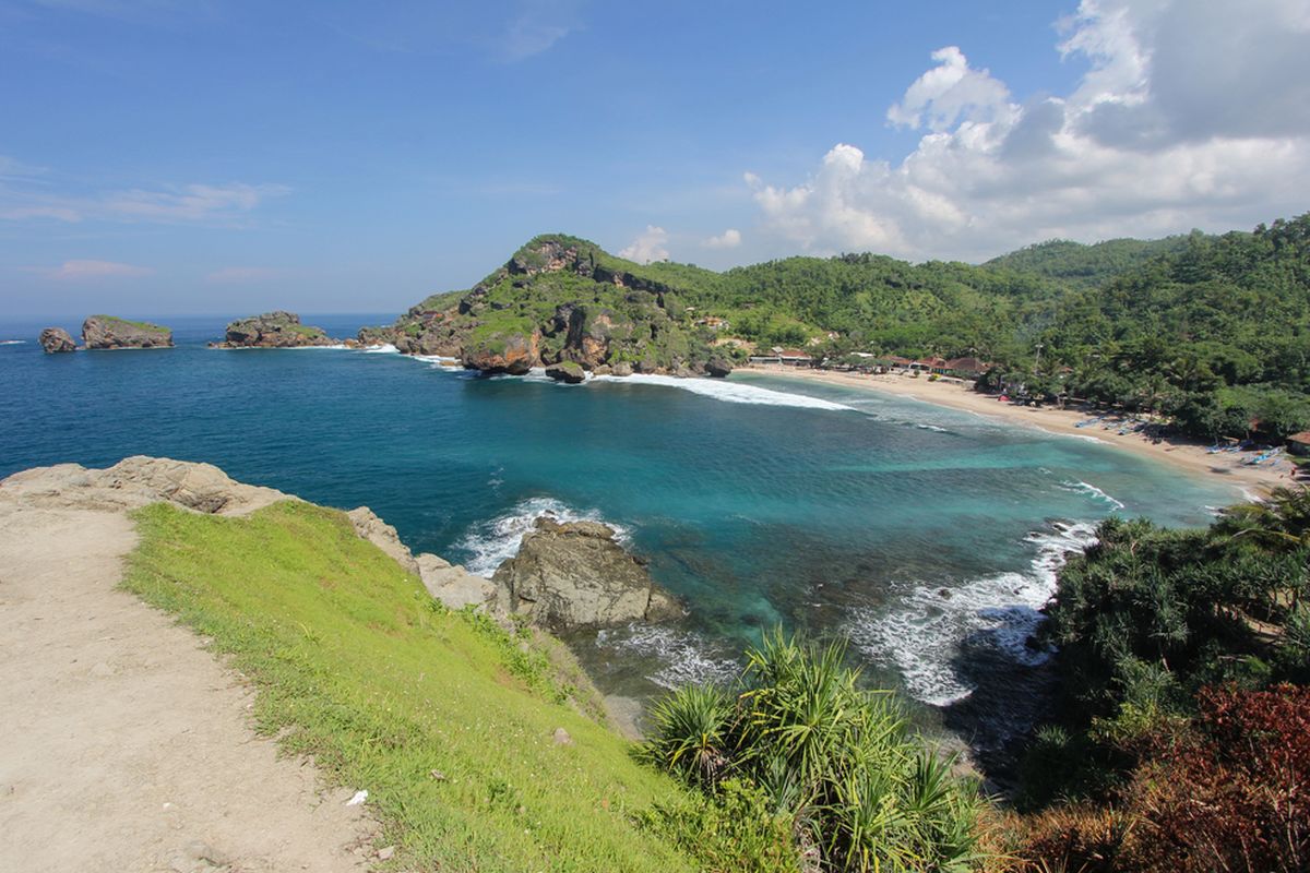 Pemandangan di Pantai Siung, Gunungkidul.