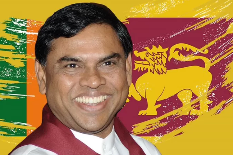 Basil Rajapaksa telah menduduki beberapa jabatan pemerintah penting, yang terbaru adalah menteri keuangan.
