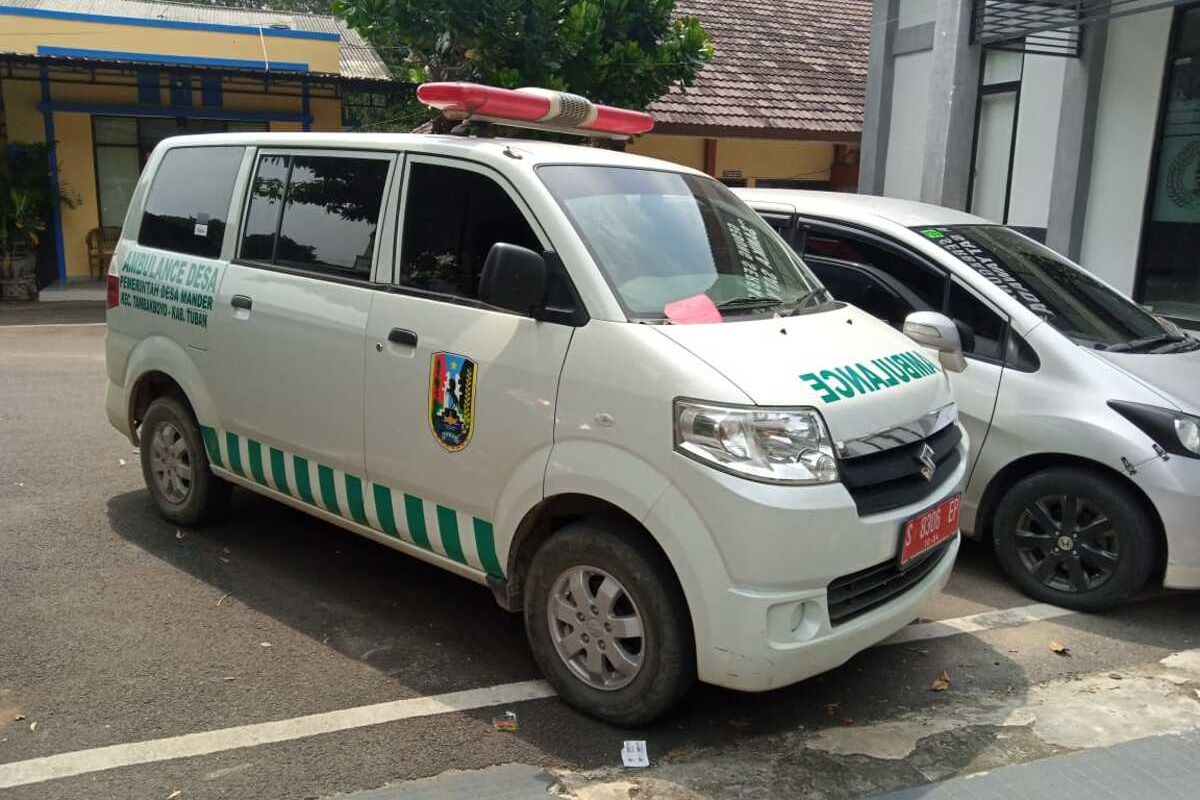 Kasar Resnarkoba Polres Tuban, AKP Daky Dzul Qornain, saat melakukan rilis penangkapan oknum Kepala Desa di Kecamatan Tambakboyo, Tuban usai berpesta narkoba.
