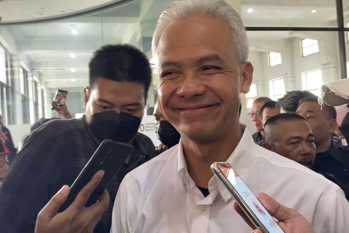 Capres nomor urut 3, Ganjar Pranowo di Gedung Internatio, Surabaya, Sabtu (13/1/2024).