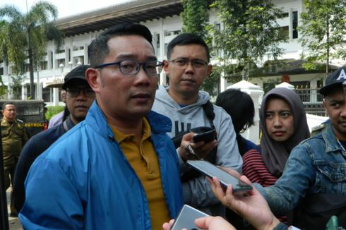 Ridwan Kamil Tinjau Lokasi Banjir di Bekasi dan Bogor dengan Helikopter