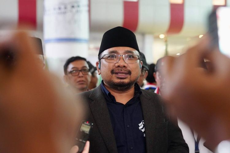 Indonesia's Religious Affairs Minister Yaqut Cholil Qoumas arrives in King Abdul Aziz International Airport in Jeddah on Monday, July 4, 2022 at 01:09 local time. 