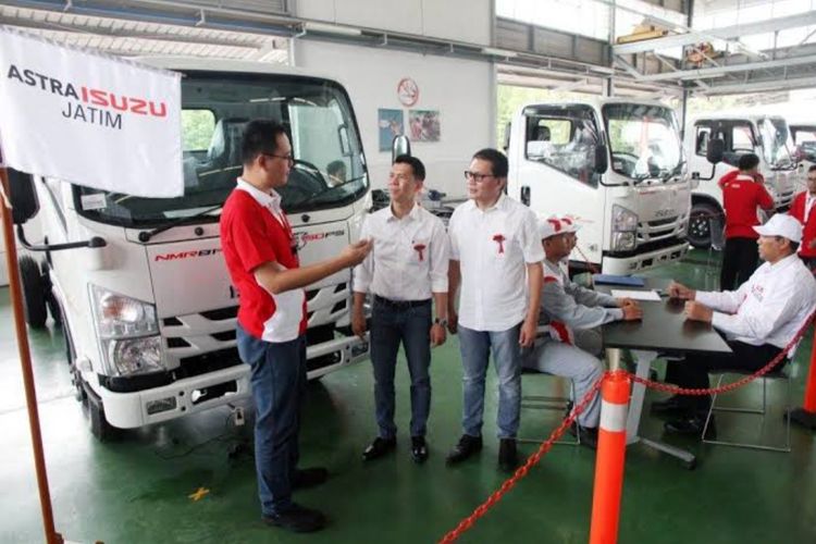 Mekanik Isuzu Astra Motor Indonesia ikuti kompetisi i-1 Grand Prix kategori Commercial Vehicle