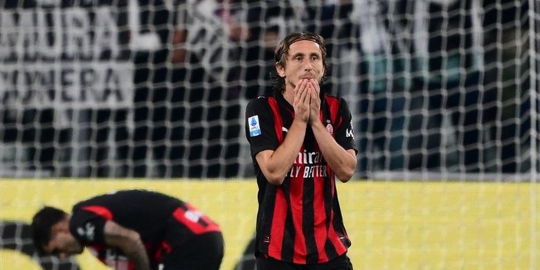 Reaksi Luka Modric setelah Christian Pulisic gagal mengeksekusi penalti pada pertarungan Juventus vs AC Milan yang berlangsung di Allianz Stadium, Turin, pada Senin (6/10/2025) mulai pukul 01.45 WIB.