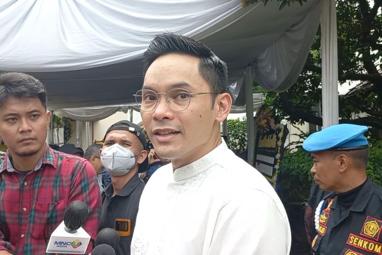 Ben Kasyafani Menangis Ingat Kenangannya Bersama Mendiang Ayah