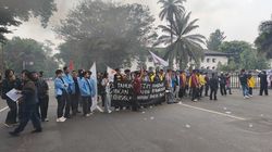 Setahun Prabowo-Gibran, Mahasiswa Bandung Tagih 19 Juta Lapangan Kerja, Ingatkan MBG