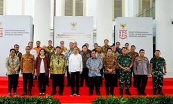 Gubernur Sulsel Nilai Keberhasilan Penanganan Covid-19 dan Pemulihan Ekonomi Karena Kepimimpinan Jokowi