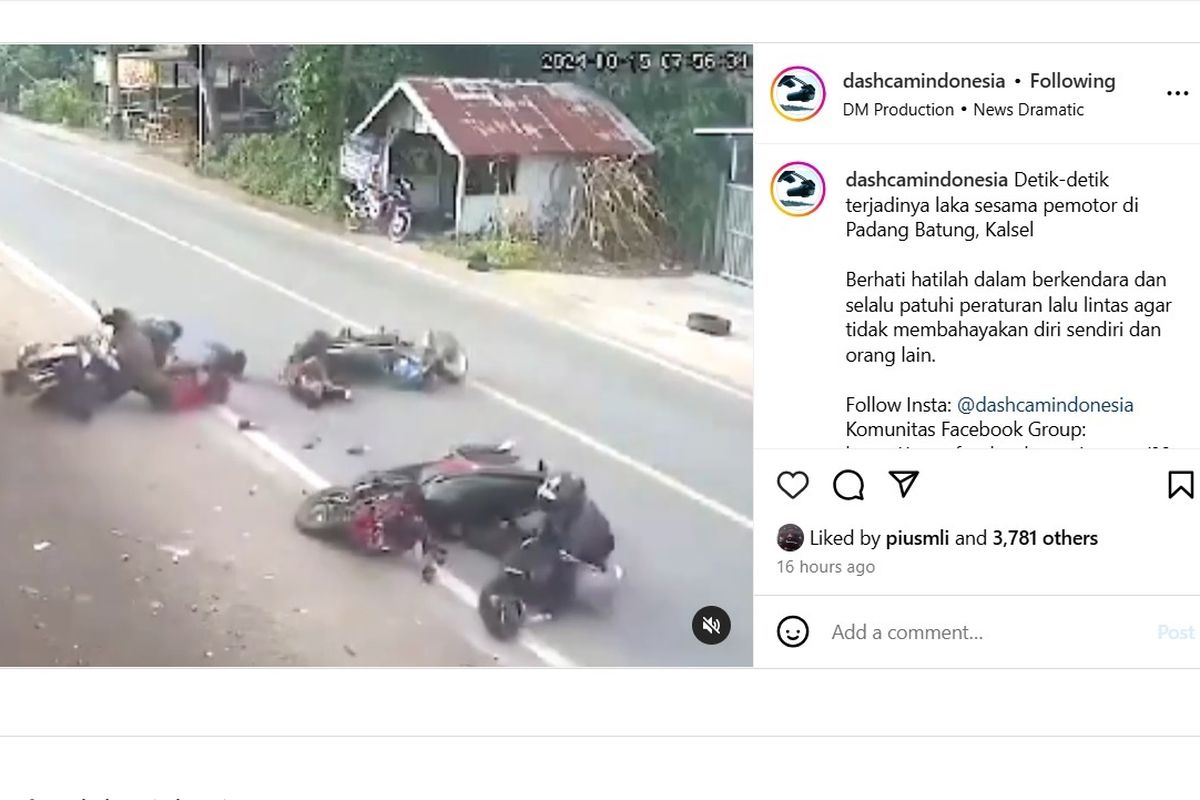 Video detik-detik pemotor belok tanpa sein menyebabkan tiga motor kecelakaan.