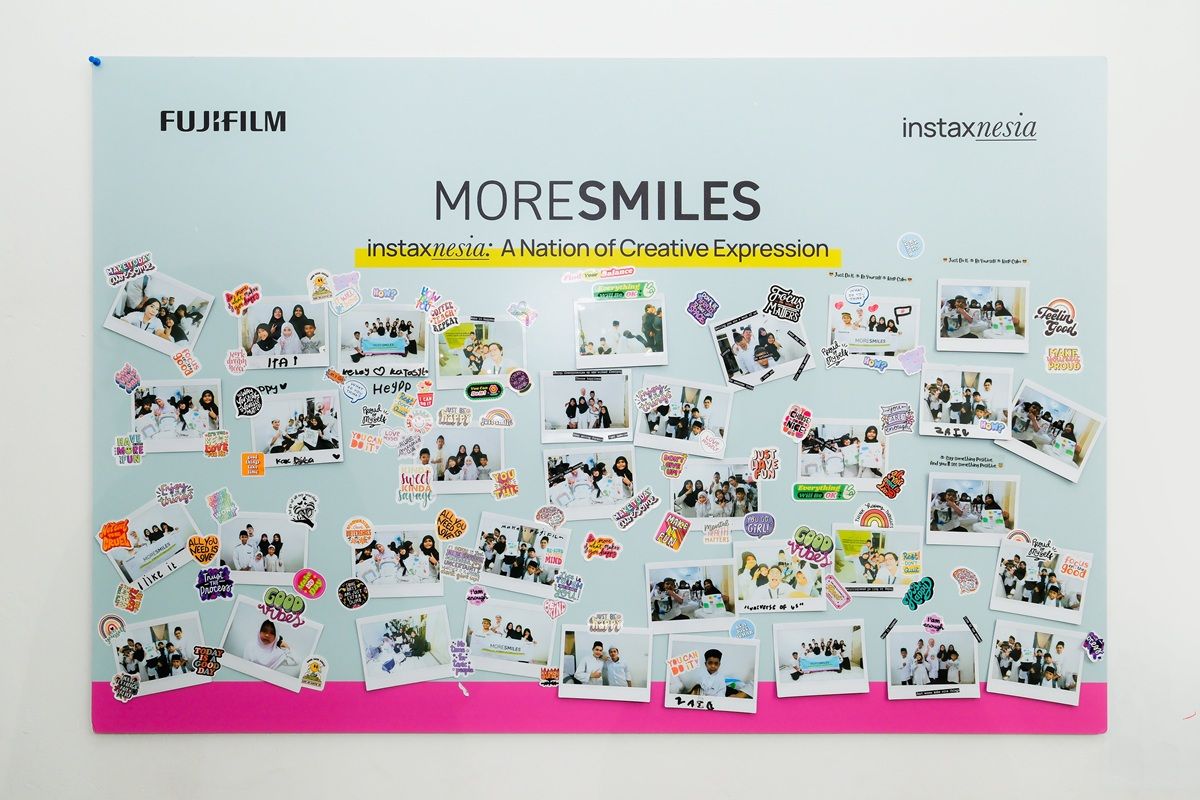 Melalui kamera Instax, foto-foto yang diambil Yayasan Yatim Dhuafa Darul Quran Ar Rahman  ditempelkan pada Photo Board sehingga membentuk rangkaian cerita yang merekam tawa, kreativitas, dan kebersamaan yang tercipta sepanjang kegiatan.