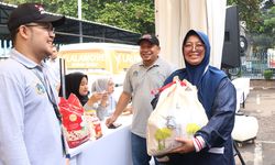 Berbagai Ceria Ramadhan, PAM Jaya Salurkan Ribuan Paket Bantuan untuk Yatim dan Duafa