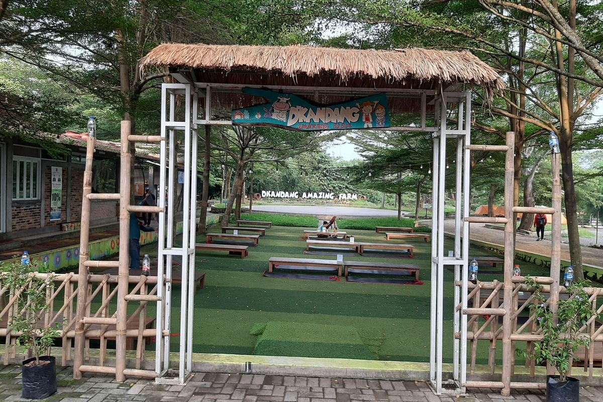 Tempat Rekreasi D'Kandang Amazing Farm, Depok, Jawa Barat, Sabtu (23/4/2022)