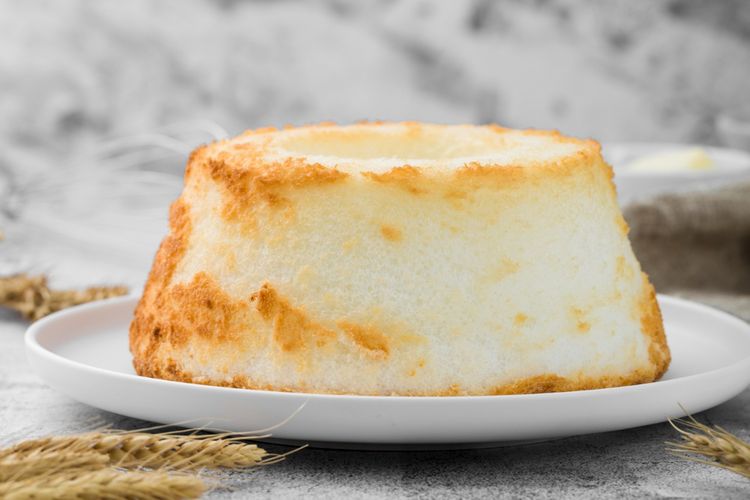 Angel food cake, salah satu ide olahan putih telur.