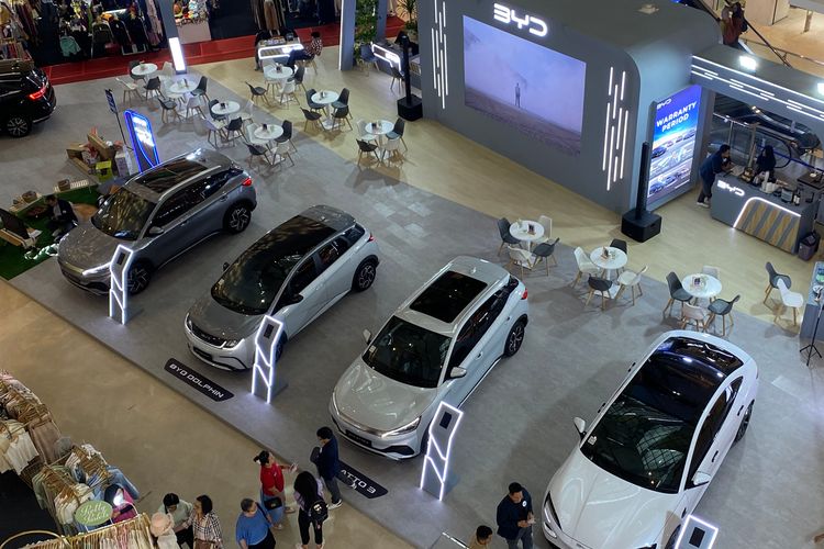 Pameran BYD di Semarang dan Medan