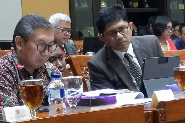 Wakil Ketua KPK Laode M. Syarief dalam Rapat Kerja bersama Komisi III di Kompleks Parlemen, Senayan, Jakarta, Senin (11/9/2017)