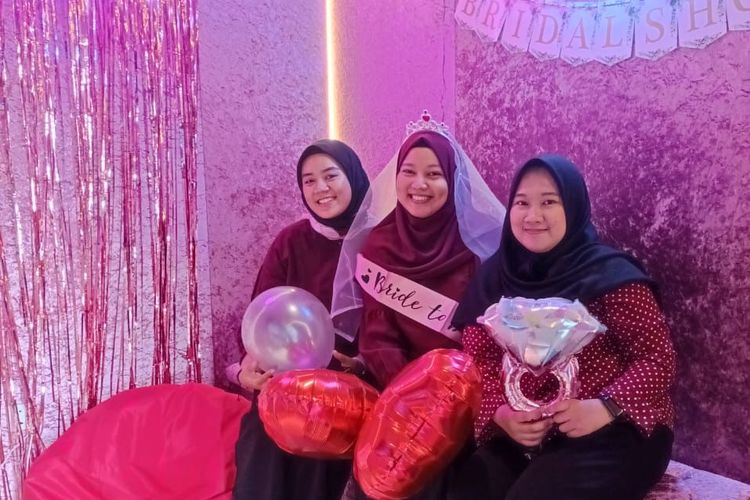 Bridal shower di salah satu kabin Ubeatz