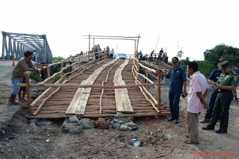 Jembatan Darurat Dibangun di Lokasi Ambruknya Jembatan Penghubung Sumsel-Lampung