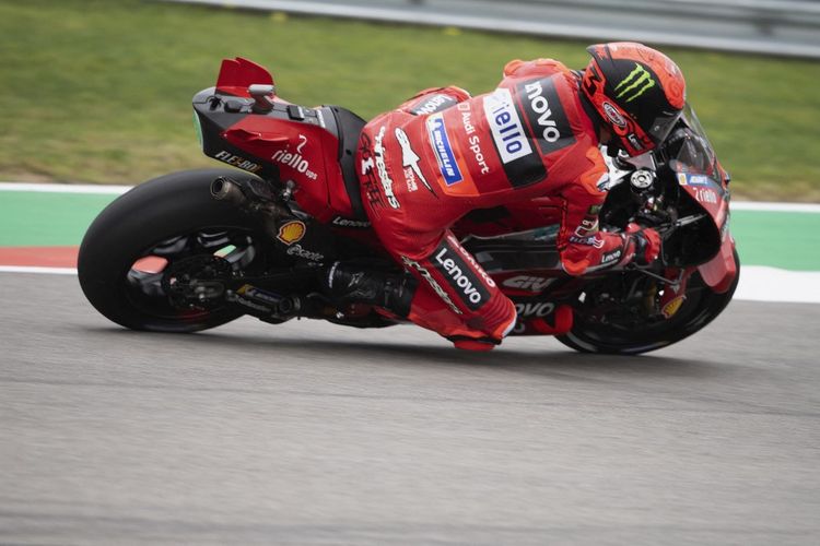 AUSTIN, TEXAS - APRIL 14: Francesco Bagnaia of Italy and Ducati Lenovo Team rounds the bend during the MotoGP Of The Americas - Free Practice on April 14, 2023 in Austin, Texas. Mirco Lazzari gp/Getty Images/AFP (Photo by Mirco Lazzari gp / GETTY IMAGES NORTH AMERICA / Getty Images via AFP)