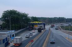 Polres Karawang Sekat Truk Barang di Gerbang Tol Selama Libur Nataru