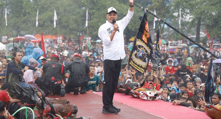 Saat Lokasi Kampanye Ganjar Bersebelahan dengan Acara Pendukung Prabowo....