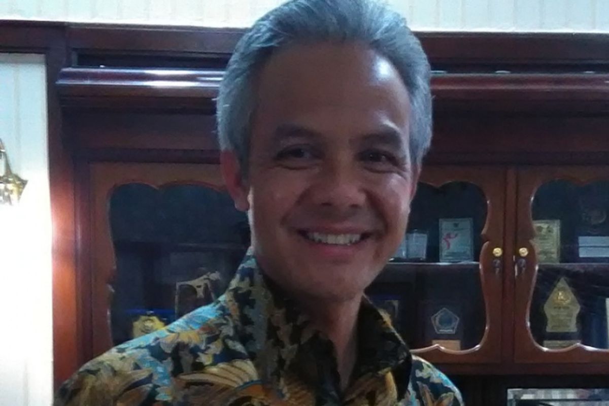 Gubernur Jawa Tengah Ganjar Pranowo menyatakan akan menghormati dan menjamin hak-hak konstitusional penganut aliran kepercayaan di Jawa Tengah.