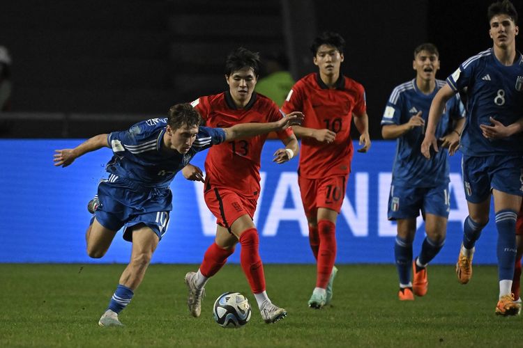 Laga Italia vs Korea Selatan dalam rangkaian semifinal Piala Dunia U20 2023 di Stadion La Plata, Argentina, Jumat (9/6/2023) dini hari WIB.