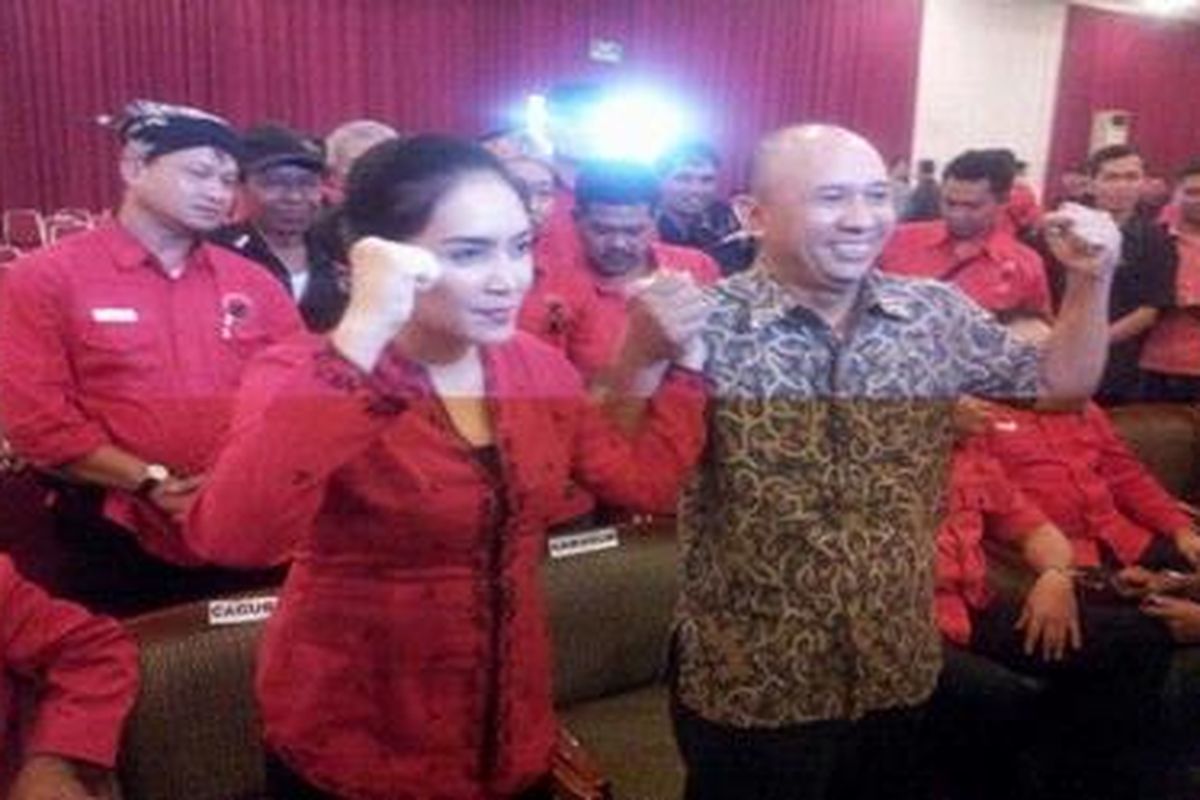 Pasangan calon Gubernur dan wakil gubernur Jawa Barat, Rieke Diah Pitaloka dan Teten Masduki 