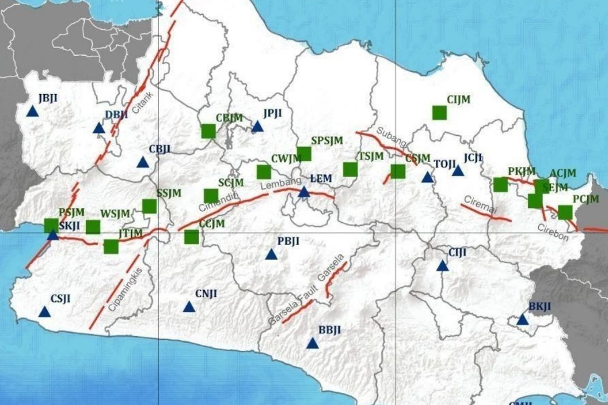 Peta Sesar Aktif di Jawa Barat termasuk Sesar Garsela dalam Kajian Seismisitas Bulanan Stasiun Geofisika Kelas I Bandung April 2022.