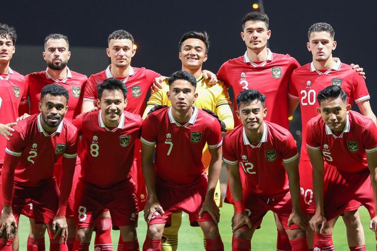 Potret skuad timnas Indonesia sebelum bertanding melawan Iran dalam uji coba yang digelar di Al Rayyan Training Ground, Al Rayyan, Qatar, Selasa (9/1/2024). Artikel ini berisi jadwal timnas Indonesia pada Maret 2024. 