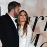 Istimewa, Ben Affleck Pilih Cincin Berlian Hijau untuk Jennifer Lopez