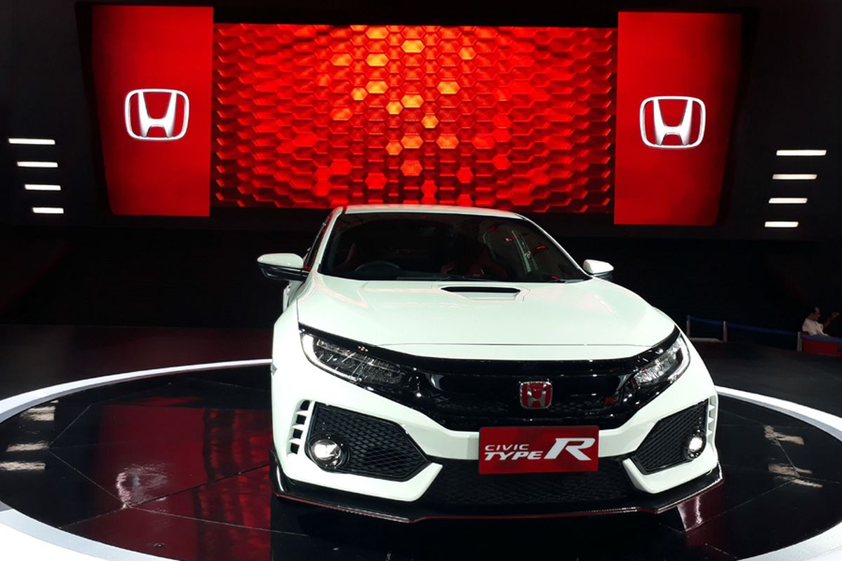 Honda Civic Type R bisa melonjak harganya karena permintaan yang sangat tinggi. Sementara supply dari pabriknya di Inggris terbatas.