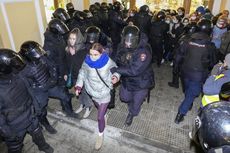 4.366 Orang Rusia Ditahan karena Berdemo Tolak Invasi ke Ukraina