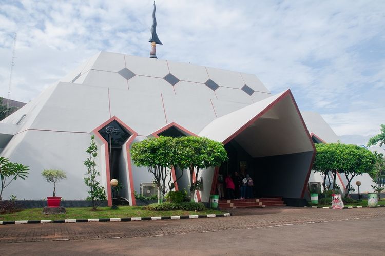 Museum Pusaka, Taman Mini Indonesia Indah (TMII), Jakarta